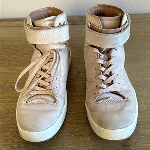 Lacoste Tamora Women’s High-Top Lace-Up Sneakers in Dusty Pink Size 7. Y2K Style